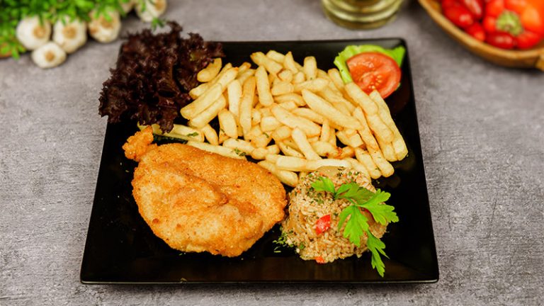 Neću ništa – pileća šnicla Neću ništa dečiji meni Novi Sad – pileća ili svinjska šnicla sa pomfritom Restoran Dedina Tajna